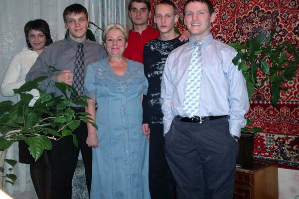 Tyotya Valya And My X-Family