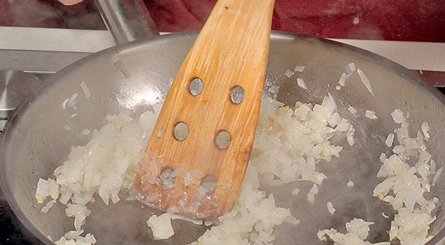 Ukrainian Pierogi Recipe: Vareniki with potatoes, step number 3